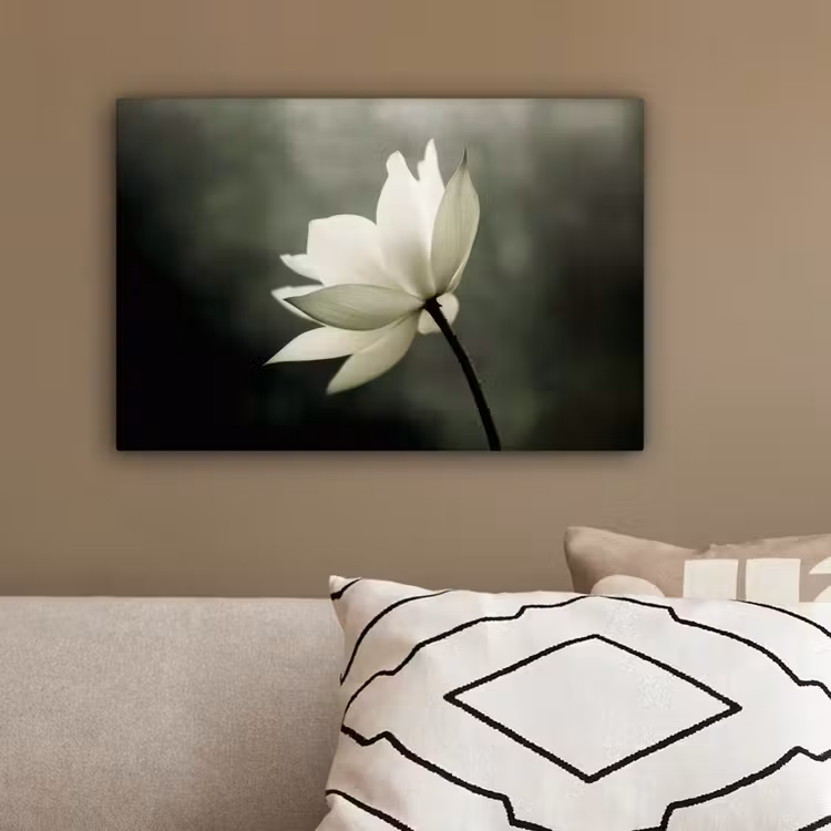 Wit - Lotus - Donker - Bloem canvas 2cm klein -sfeer3