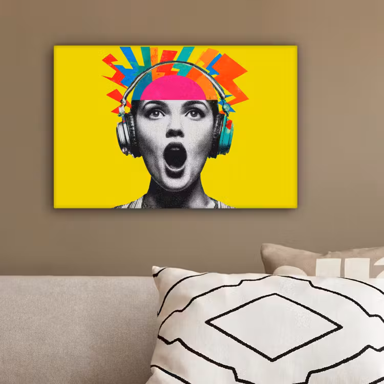 Vrouw - Koptelefoon - Geel canvas 2cm klein -sfeer3