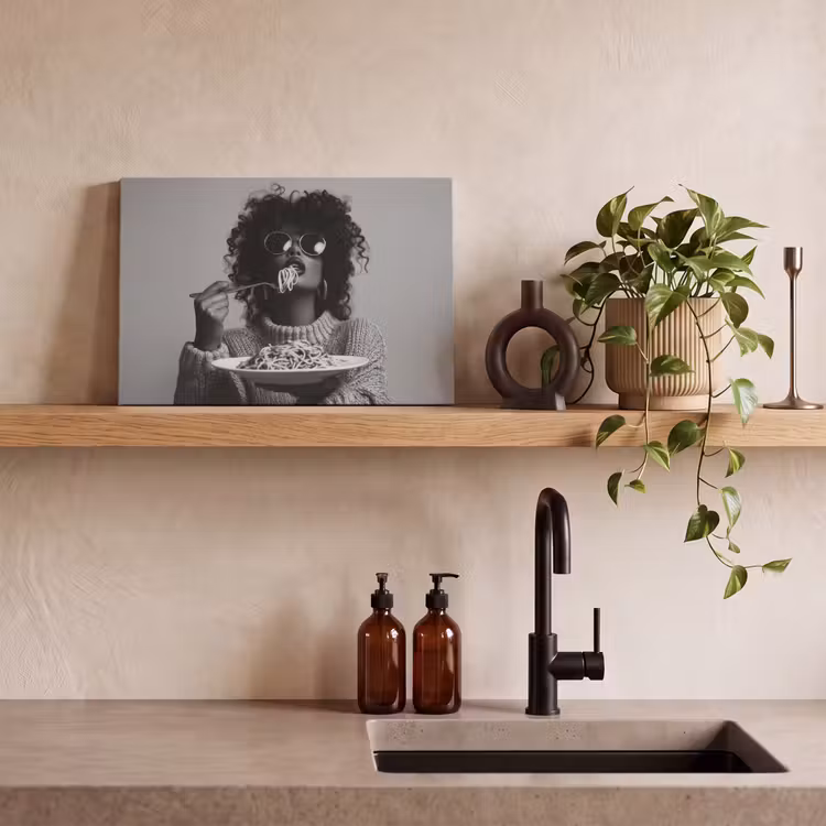 Vrouw - Pasta - Zwart - Wit canvas 2cm klein -sfeer3