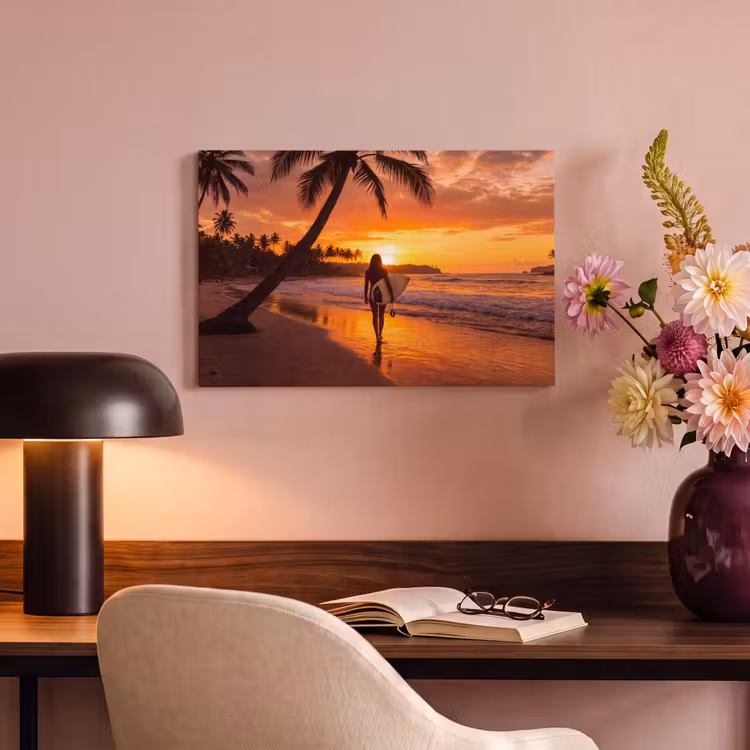 Vrouw - Surfplank - Strand - Zonsondergang - Oranje canvas 2cm klein -sfeer4