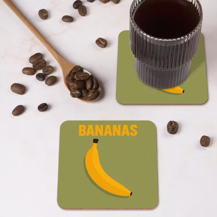 Banaan - Minimalistisch - Geel onderzetter kurk middel -sfeer2