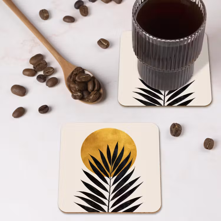 Zwart palmblad - Gouden cirkel - Beige achtergrond onderzetter kurk middel -sfeer2