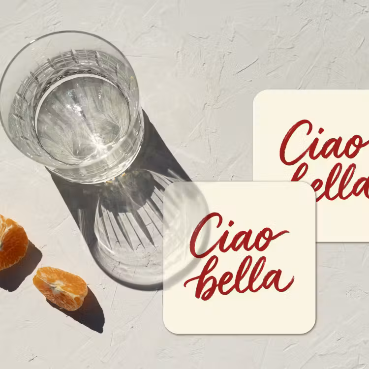 Ciao bella - Rood - Wit - Minimalistisch onderzetter kurk middel -sfeer4