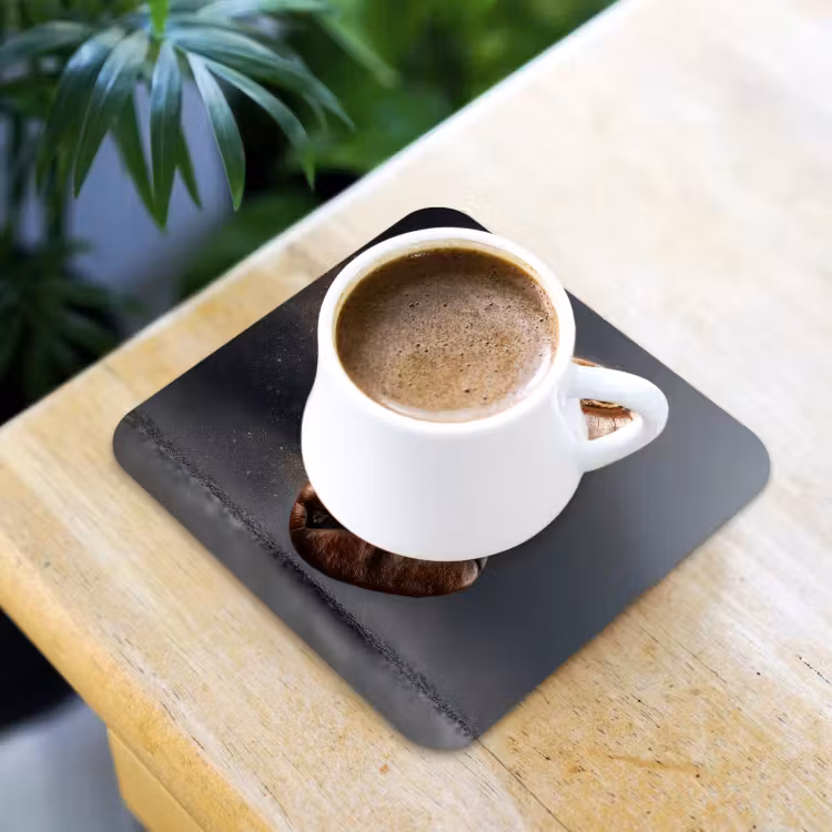 Koffiebonen - Zwevend - Grijs onderzetter kurk middel -sfeer5