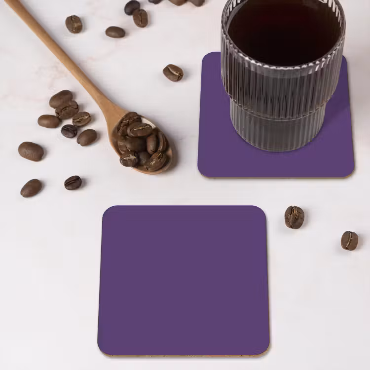 Deep - Plum - Paars onderzetter kurk middel 366 -sfeer2