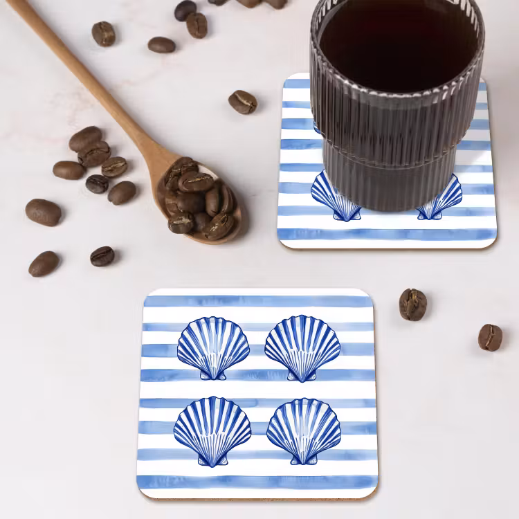 Vier schelpen - Blauw - Wit - Strepen onderzetter kurk middel -sfeer2