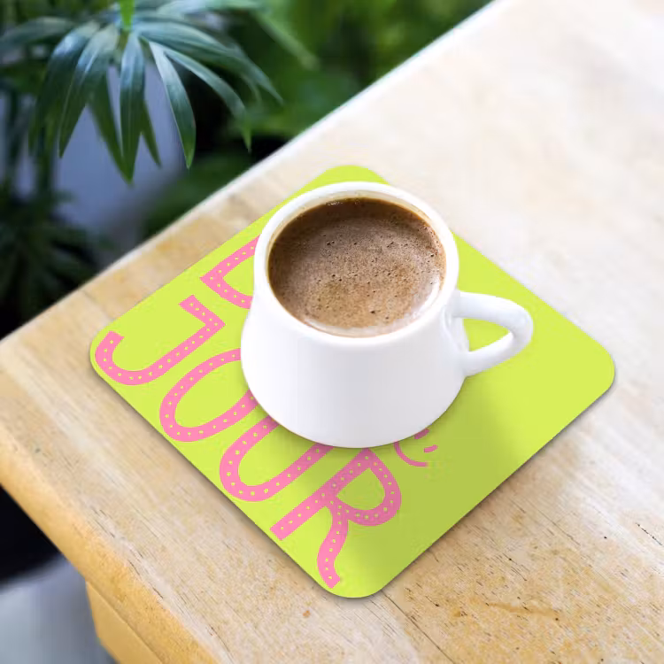 Groen - Smiley - Bonjour - Roze onderzetter kurk middel -sfeer5