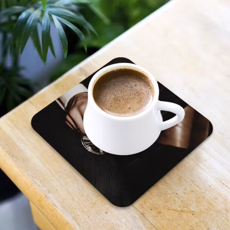 Hartje - Cocktail - Espresso Martini - Hand onderzetter kurk middel -sfeer5
