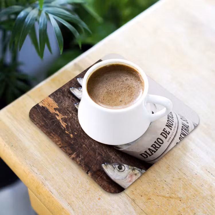 Coaster - Little Sardine - newspaper - cutting board - Sardientje - krant - snijplank onderzetter kurk middel