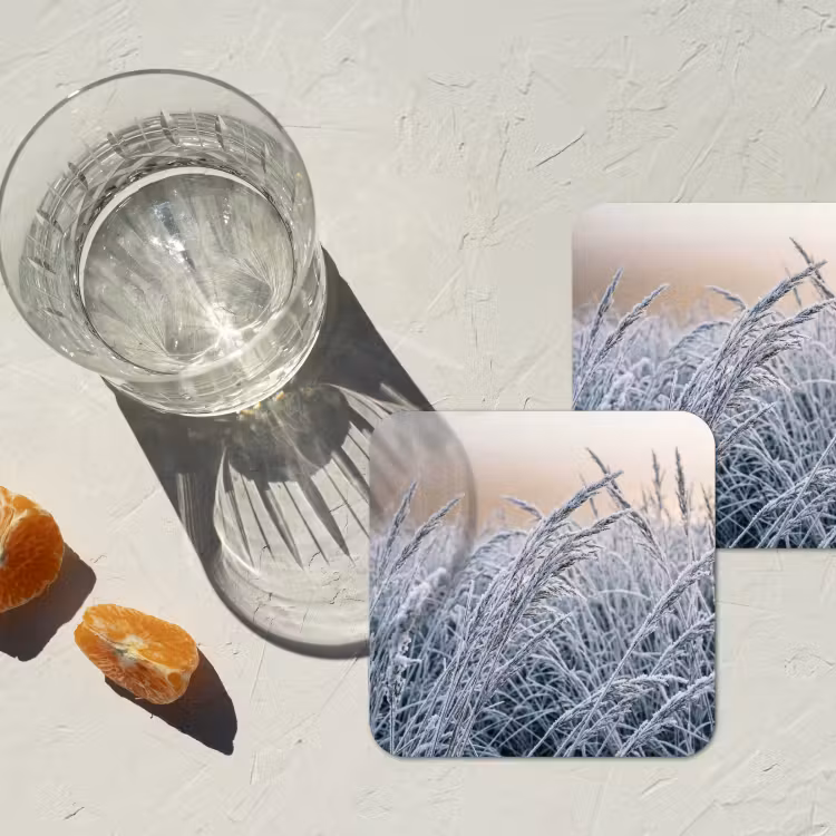 Rijp - Gras - Kristallen - Winter - Minimalistisch onderzetter kurk middel -sfeer4