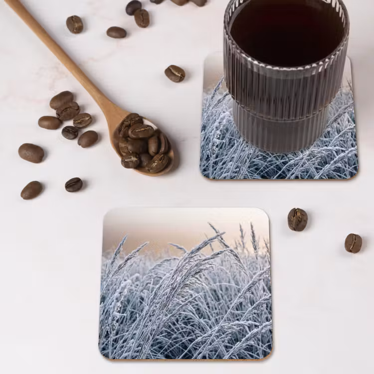 Rijp - Gras - Kristallen - Winter - Minimalistisch onderzetter kurk middel -sfeer2