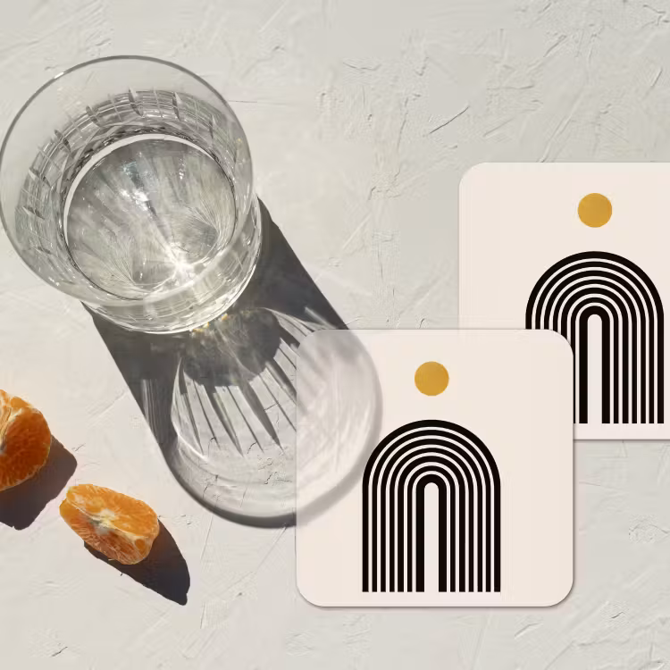 Minimalistisch - Zwarte boog - Gouden cirkel onderzetter kurk middel -sfeer4