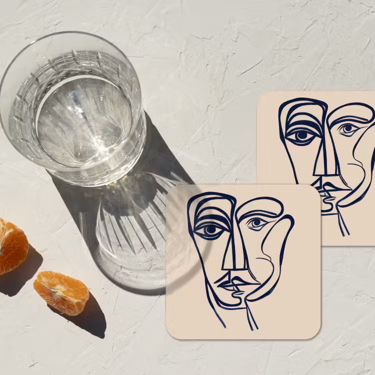 Minimalistisch - Lijnillustratie - Beige - Donkerblauw onderzetter kurk middel -sfeer4