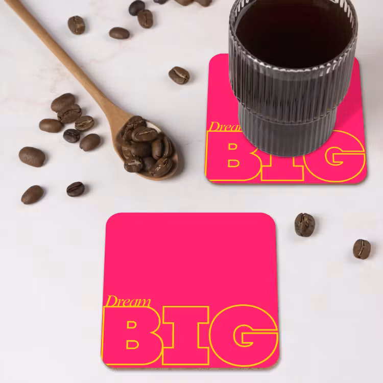 Minimalistisch - Roze - Dream big - Grafisch onderzetter kurk middel -sfeer2