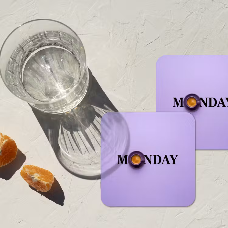 Maandag - Mok - Koffie - Paars onderzetter kurk middel -sfeer4