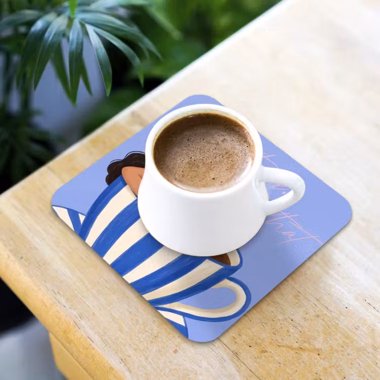 Mok - Koffie - Vrouw - Paars onderzetter kurk middel -sfeer5