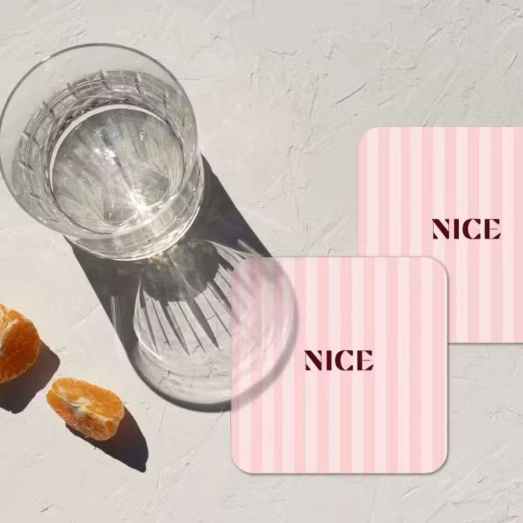 Nice - Strepen - Roze onderzetter kurk middel -sfeer4