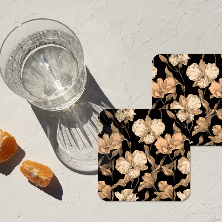 Orchideeën - Lijntekening - Patroon - Beige - Zwart onderzetter kurk middel 366 -sfeer4