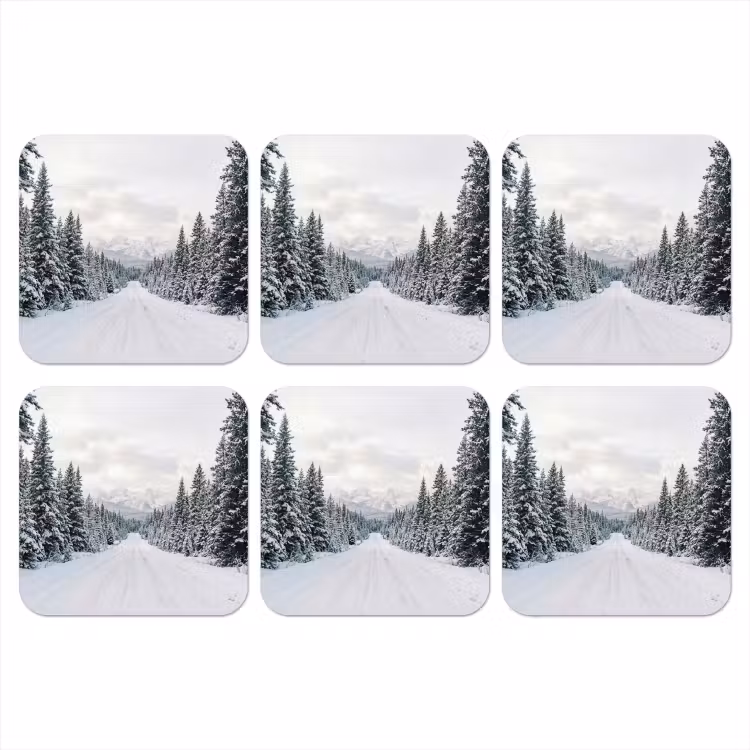Weg - Sneeuw - Naaldbos - Winter - Avontuurlijk onderzetter kurk middel -3d
