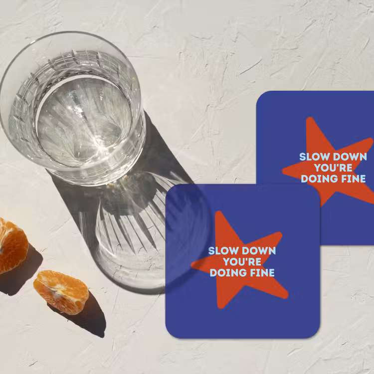 Slow down you're doing fine - Ster - Blauw onderzetter kurk middel -sfeer4