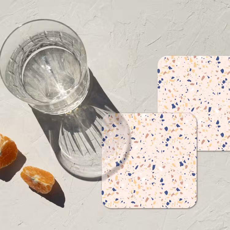 Terrazzo -  Patroon - Kleurrijk - Indigo onderzetter kurk middel 366 -sfeer4