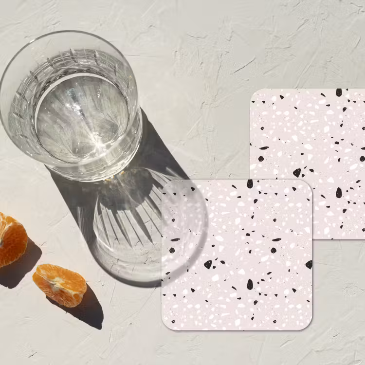 Terrazzo -  Patroon - Zacht - Zwart - Wit onderzetter kurk middel 366 -sfeer4