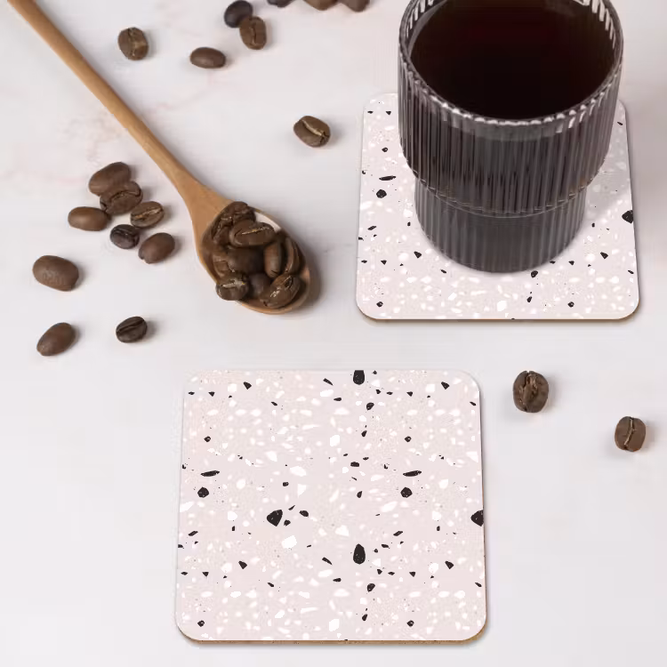 Terrazzo -  Patroon - Zacht - Zwart - Wit onderzetter kurk middel 366 -sfeer2