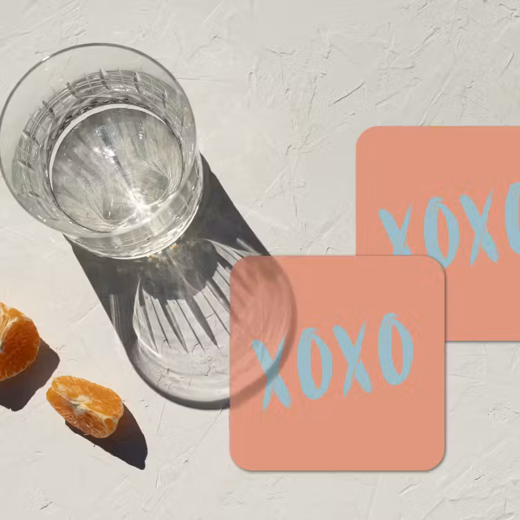 XOXO - Blauw - Perzikkleur onderzetter kurk middel -sfeer4