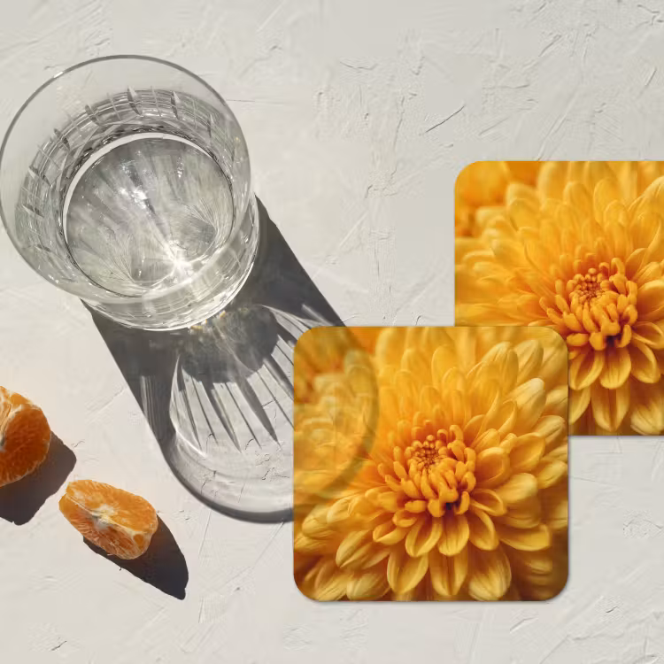 Geel - Chrysant - Zachtheid onderzetter kurk middel -sfeer4