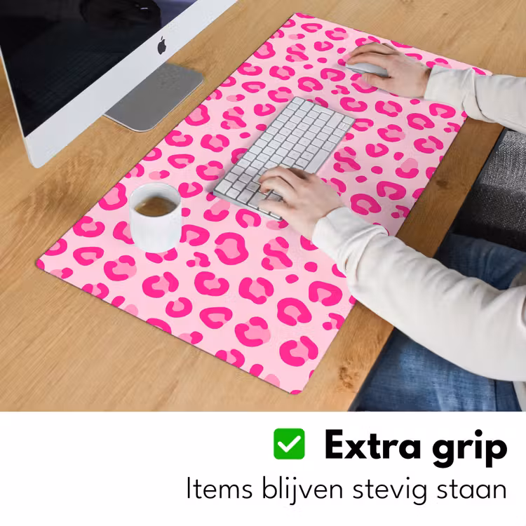 Dierenprint - Patroon - Abstract - Modern - Roze Muismat XXL klein -sfeer3
