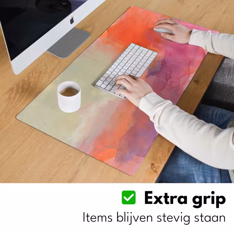 Kunst - Vloeiend - Overgangen - Oranje Muismat XXL klein -sfeer3