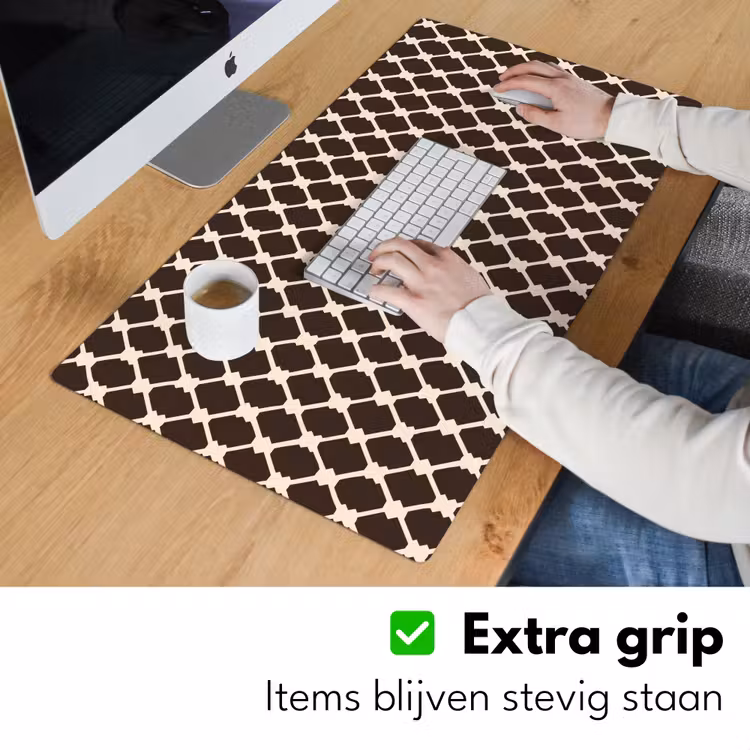 Bruin - Ruitpatroon - Geometrisch Muismat XXL klein 681 -sfeer3