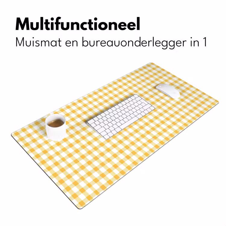 Ruit - Gingham - Klassiek - Geel en Wit Muismat XXL klein 681 -sfeer4