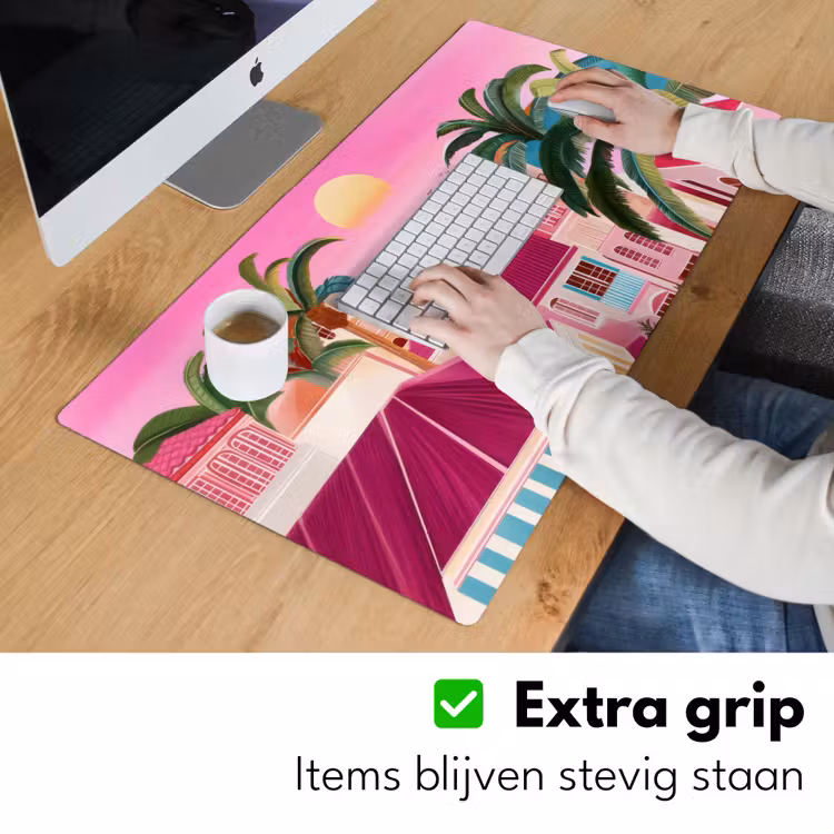 Stad - Roze - Palmbomen Muismat XXL klein -sfeer3