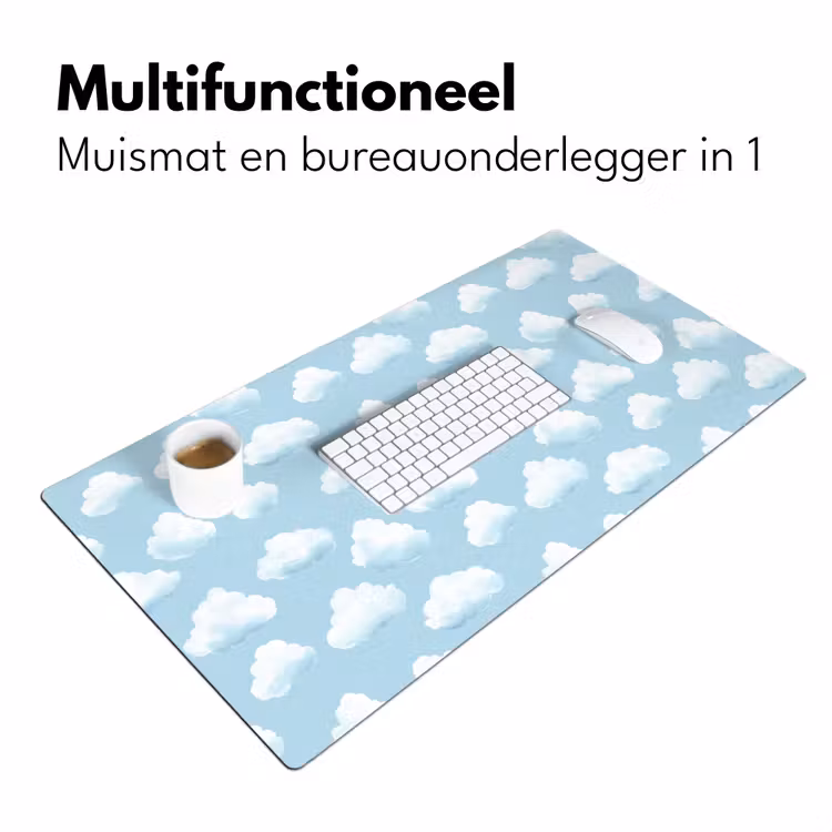 Wolken - Illustratie - Blauw Muismat XXL klein 681 -sfeer4