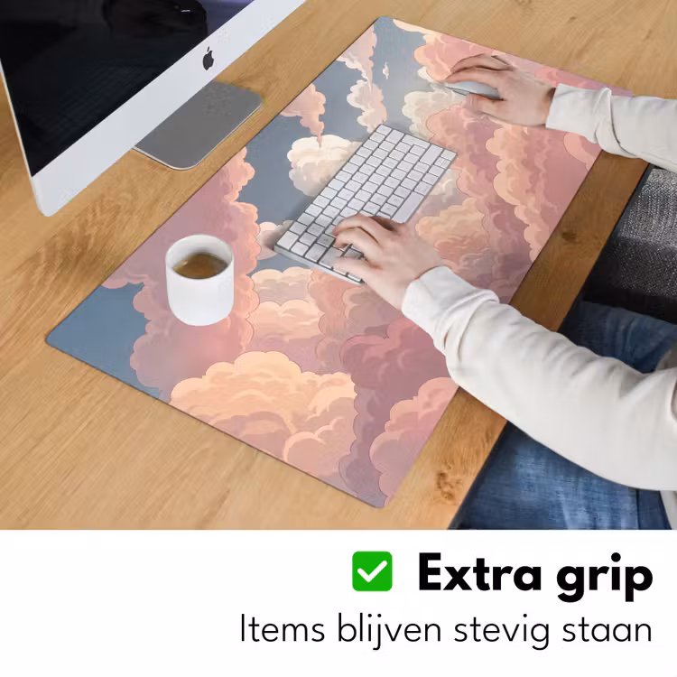 Wolken - Lucht - Natuur - Pastel - Roze Muismat XXL klein -sfeer3