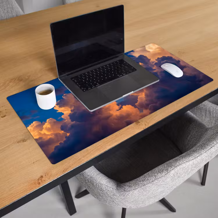Wolken - Zonsondergang - Natuur - Oranje - Blauw Muismat XXL klein -sfeer1