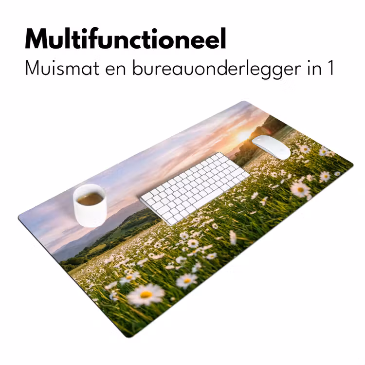 Madelief - Veld - Heuvels - Groen Muismat XXL klein -sfeer4