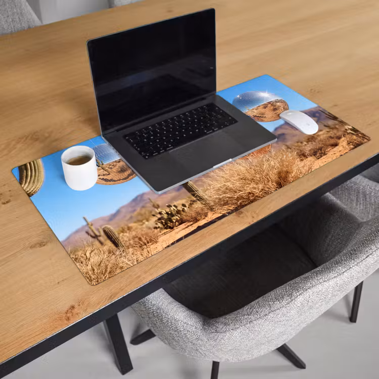Desk Mat - Desert - Mirror Ball - Art - Woestijn - Spiegelbal - Kunst Muismat XXL klein