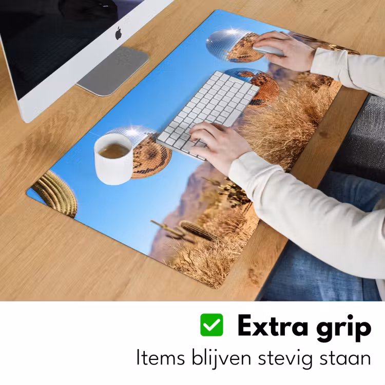 Desk Mat - Desert - Mirror Ball - Art - Woestijn - Spiegelbal - Kunst Muismat XXL klein