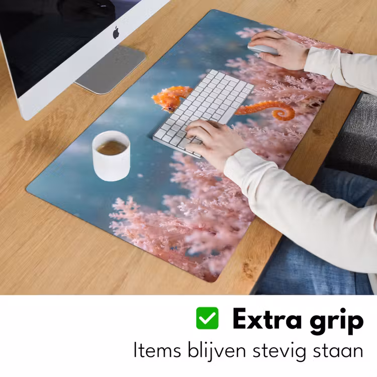 Vis - Koraal - Oceaan - Macro - Oranje Muismat XXL klein -sfeer3