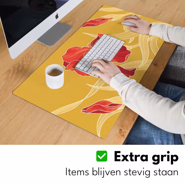 Desk Mat - Flowers - Illustration - Red - Bloemen - Illustratie - Rood Muismat XXL klein