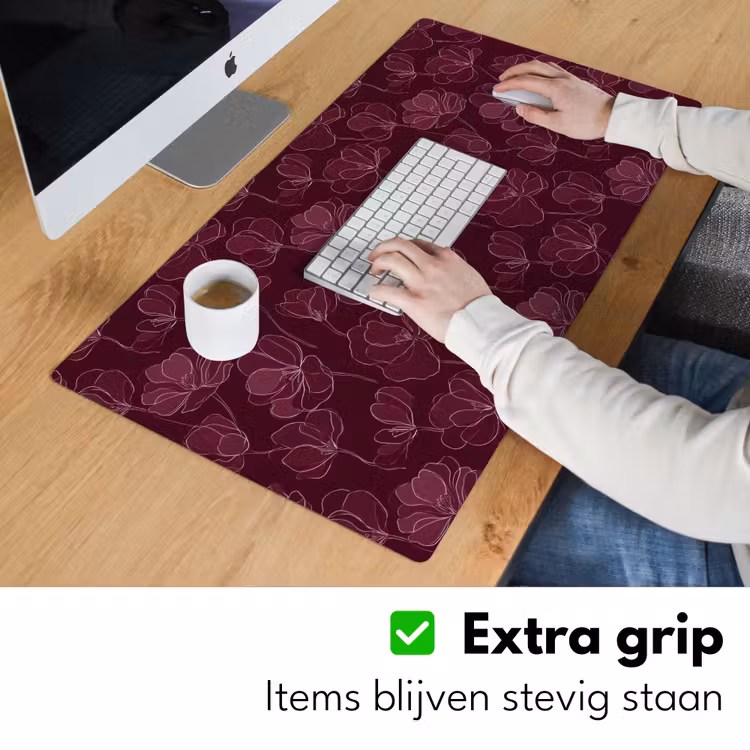 Bloemen - Patroon - Bordeauxrood Muismat XXL klein 681 -sfeer3