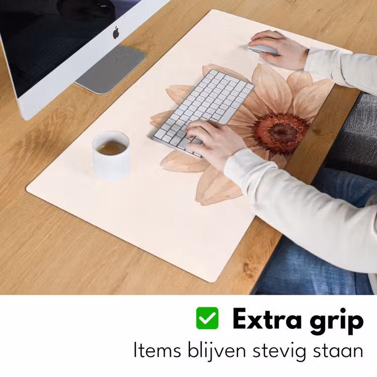 Bloemen - Bloemblad - Natuur - Aquarel - Beige Muismat XXL klein -sfeer3