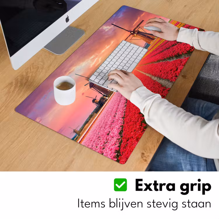 bloemen-tulpen-bloemenveld-molens-holland Muismat XXL klein -sfeer3