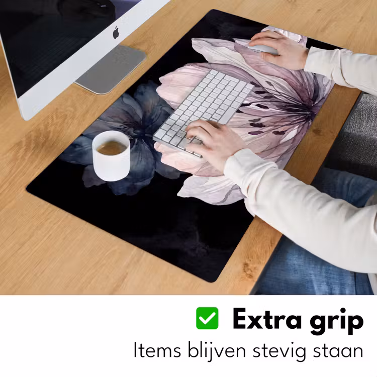 Bloemen - Aquarel - Modern - Roze - Donker Muismat XXL klein -sfeer3
