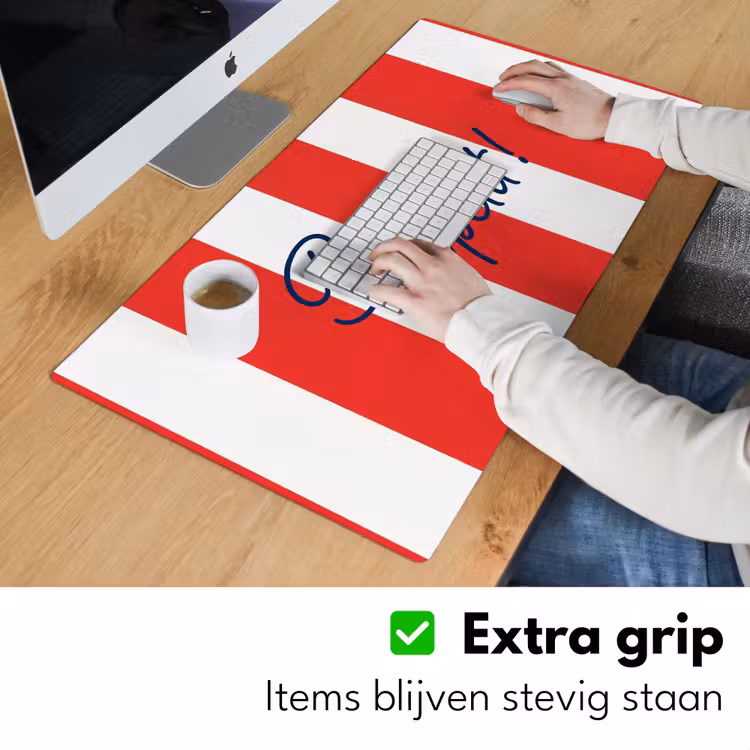 Eten - Spreuk - Keuken - Grafisch - Rood-Wit Muismat XXL klein -sfeer3