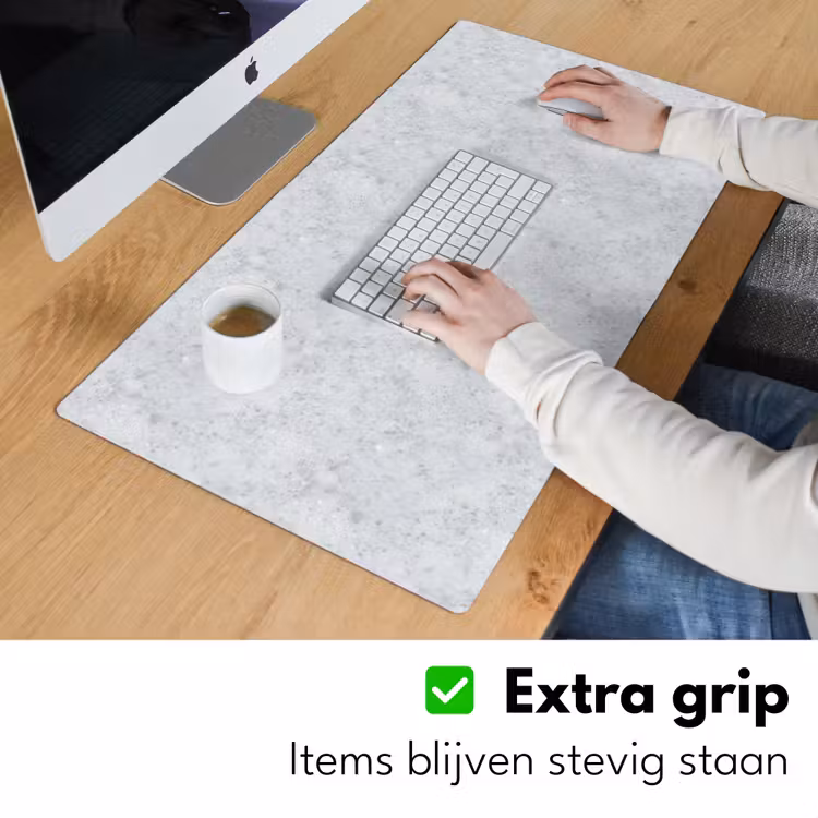 Grijs - Terrazzo-effect - Beton Muismat XXL klein 681 -sfeer3