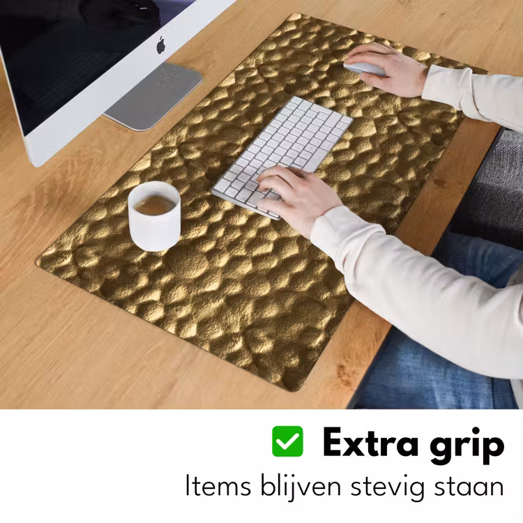 Gehamerd - Reliëf - Textuur - Bronsgoud Muismat XXL klein 681 -sfeer3
