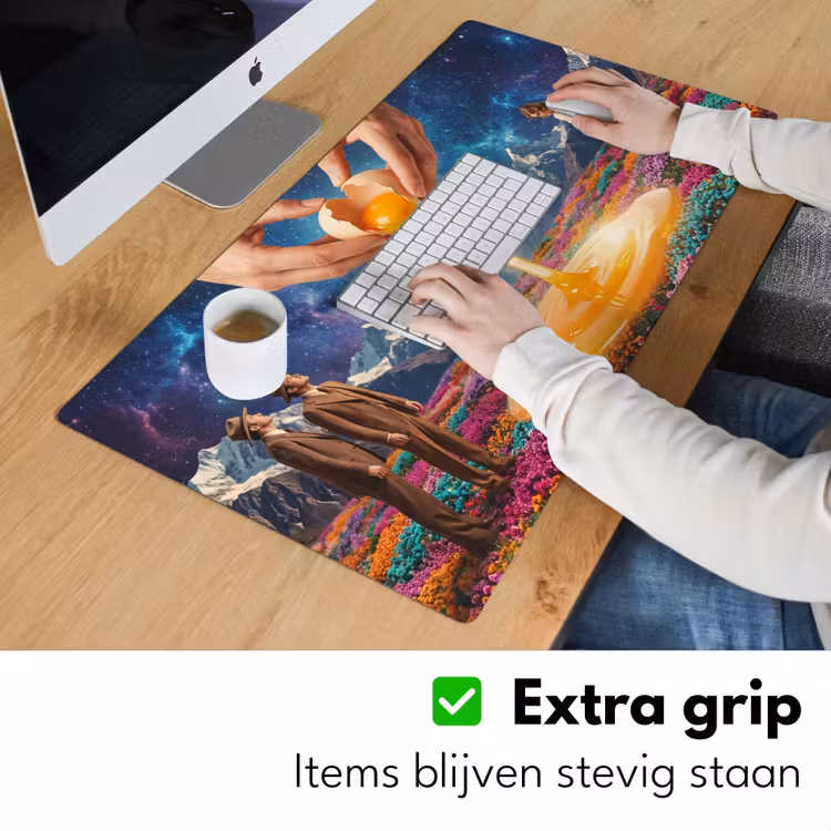 Desk Mat - Hands - Egg - Surrealism - Handen - Ei - Surrealisme Muismat XXL klein